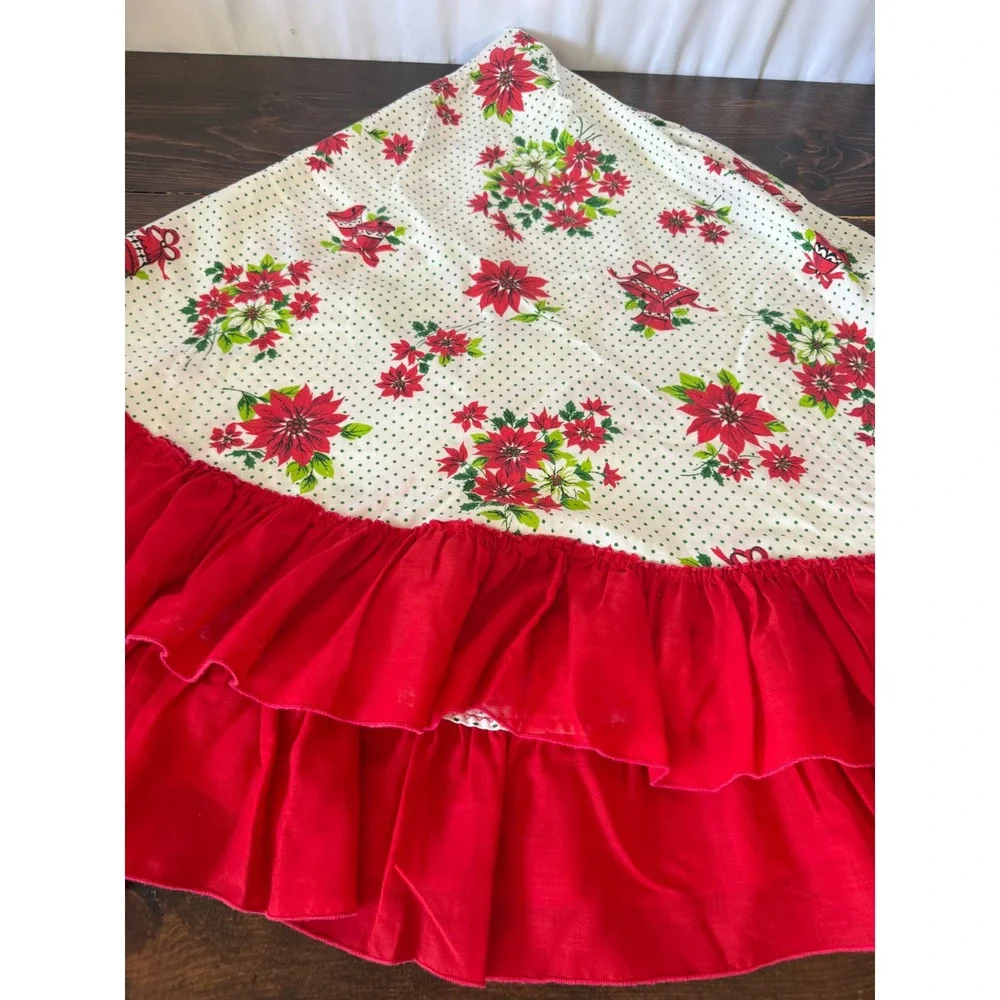 Vintage Christmas Tablecloth Poinsettia Polka Dot Red Ruffle Round 55 Inch